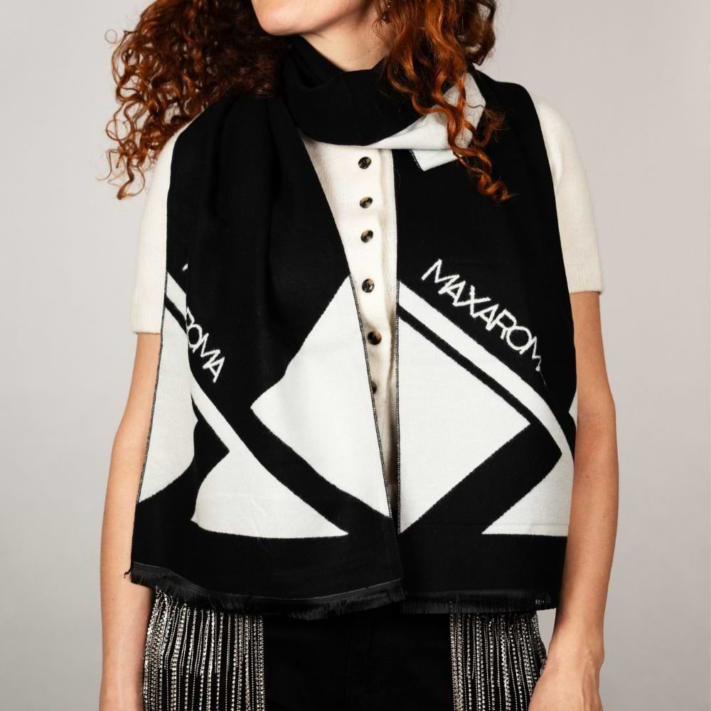 MAXAROMA BLACK AND WHITE SCARF 